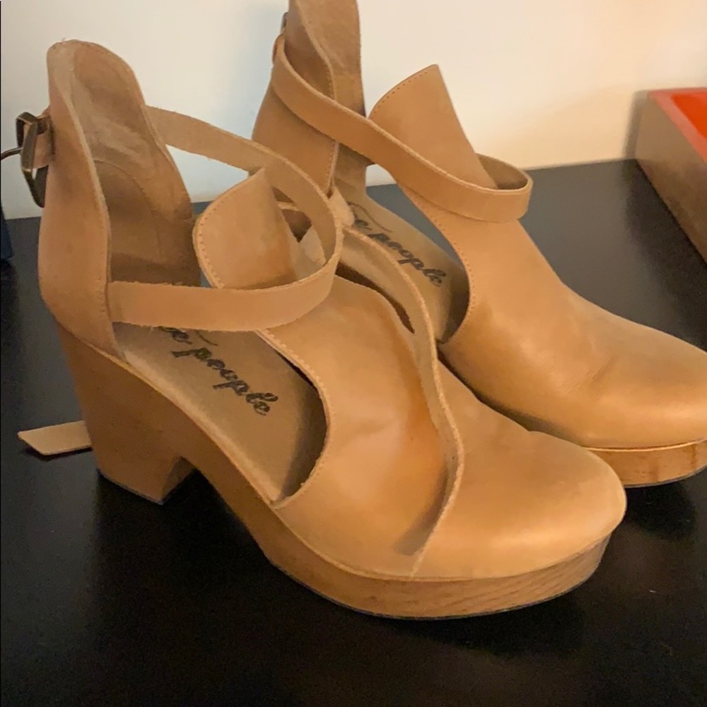 Clogs